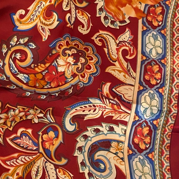 Scarf Top - Picture 4 of 4